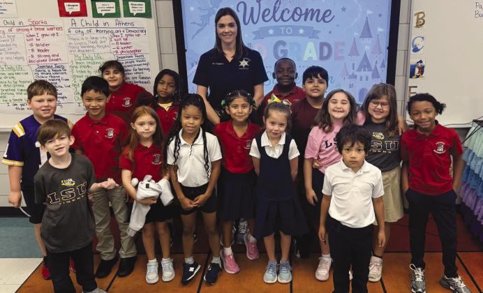 Lt. Michelle Canepa recently visited with Lacoste Elementary School students during their Literacy Week activities. Lt. Canepa serves as SBSO’s school liaison responsible for conducting investigations about any incidents that take place on school campuses.