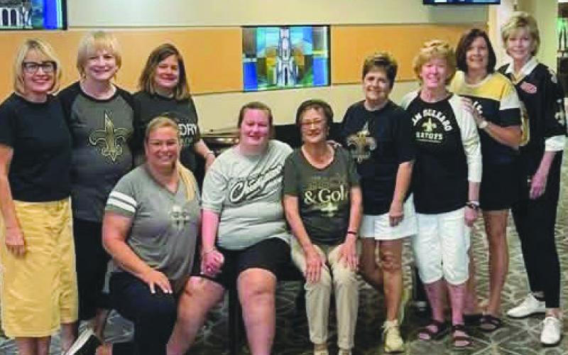 SBCV members Joan Garofalo, Lee Anne Harlton, Gloria Doran, Kelli Plaiscia, Brynn Plaiscia, Carolyn Little, Inez Fernandez, Gaynel Cowen, Lisa Young and Carol Ludwig.