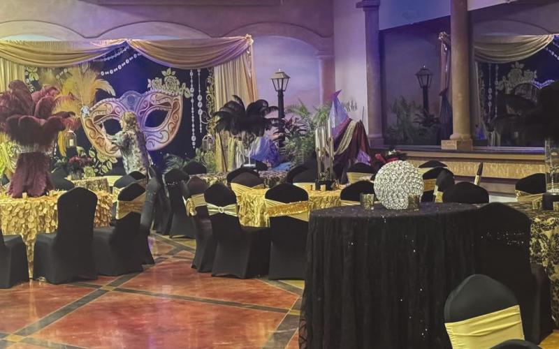 Phyllis Diecidue deserves some kudos for her hard work transforming the venue, La Bella Vita, into a regal setting for this year’s Chalmette High School Prom.
