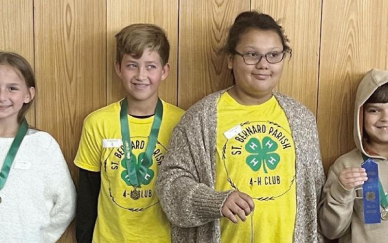 SMALL DOG GROUP B - First Place: Layla Held (DES); Second Place: Morgan Geralds (DES); Third Place: Luke Jervay (LES); and Blue Ribbon Winners: Liam Hentze (DES), Jack Gauthe (DES) and Wendy Vasquez (GES).