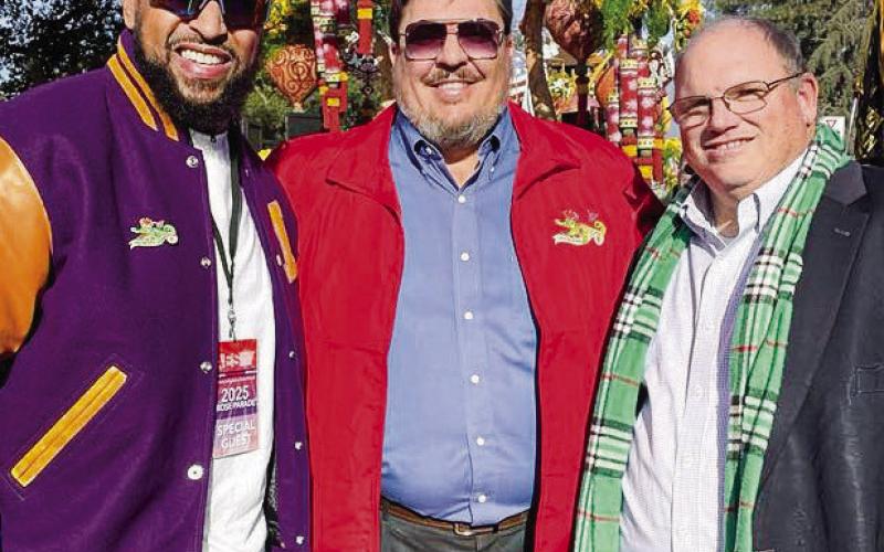 Celebration Gator Delights at Rose Parade