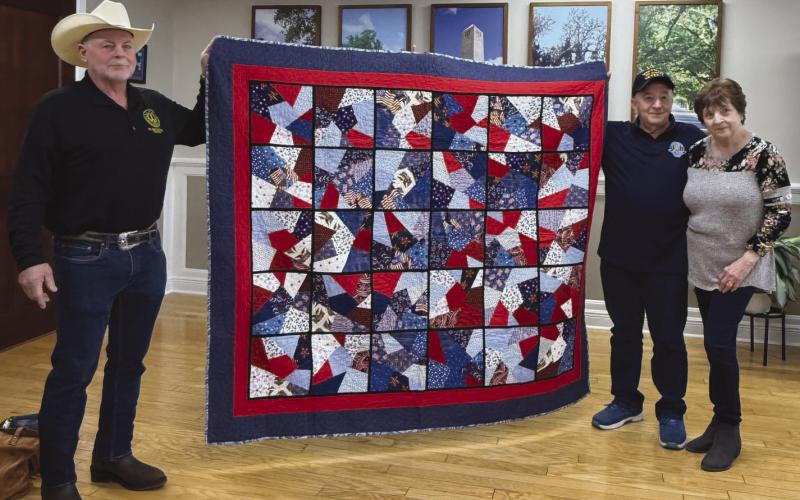 Local Vietnam War Veteran Receives Quilt of Valor