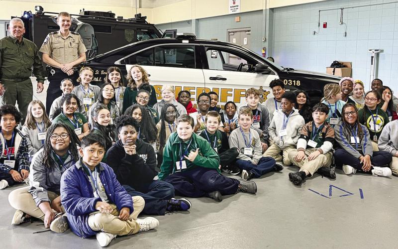 SBSO Visits with Starbase Students
