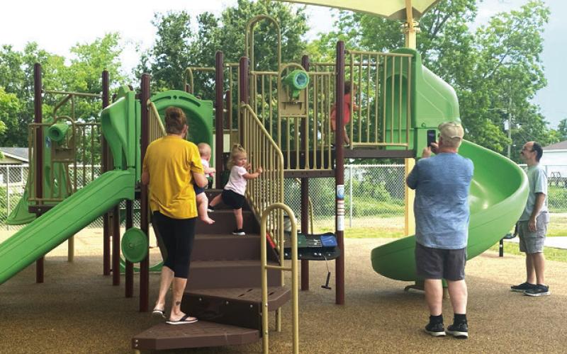 St. Bernard Parish Government recently held a ribbon cutting at Reunion Park Playground in Violet. The playground was recently completed to the delight of neighborhood kids. Parish resident, Kaiden Daigle, cut the ribbon while President Pomes, Assessor Jaylynn Bergeron Turner, Councilmembers Fred Everhardt and Amanda Mones watched on. Amenities include a full size basketball court, playground, swing set and picnic tables. Hours are 6 a.m. to 8 p.m. and the address is 2405 Reunion Drive.