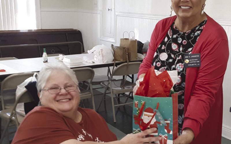 NARFE Hosts Annual Christmas Luncheon