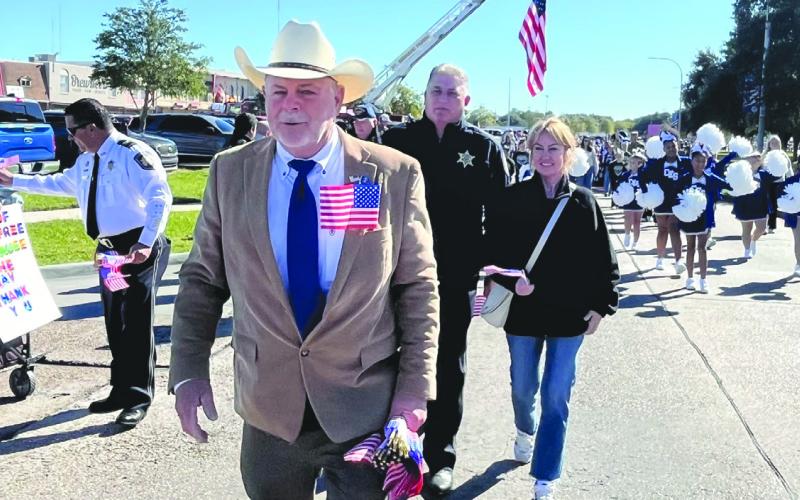 On Tuesday, November 11, St. Bernard parish held its annual Veterans Day Parade. This nationwide event honors and recognizes the veterans of the military who served in the country throughout the decades. In St. Bernard, once the parade has ended, the parish government also hosts a ceremony at the Civic Center to conclude the event.