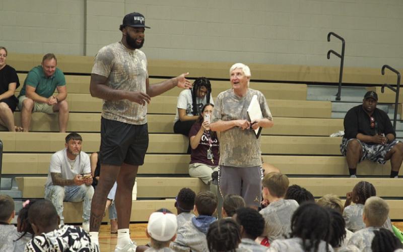 Former St. Bernard Parish Resident, Chalmette High School graduate, and current National Basketball Association (NBA) player for the New York Knicks Mitchell Robinson hosted his annual basketball camp on July 15. Held at the Val Riess Recreation Complex, this was the 6th annual camp he has hosted. The camp was available to kids ages 9 to 17. Those who attended were able to practice their basketball skills while receiving advice from an NBA professional.