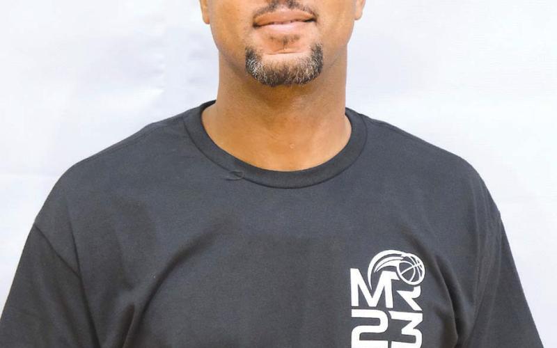 Devon Je erson Sr.