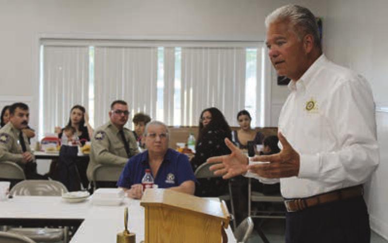 Sheriff James Pohlmann speaks at the Kiwanis Club of St. Bernard’s LifeSaver Award banquet, held to honor SBSO Deputies Trevor Lane and Chase Richard for their heroic efforts that saved a woman’s life.