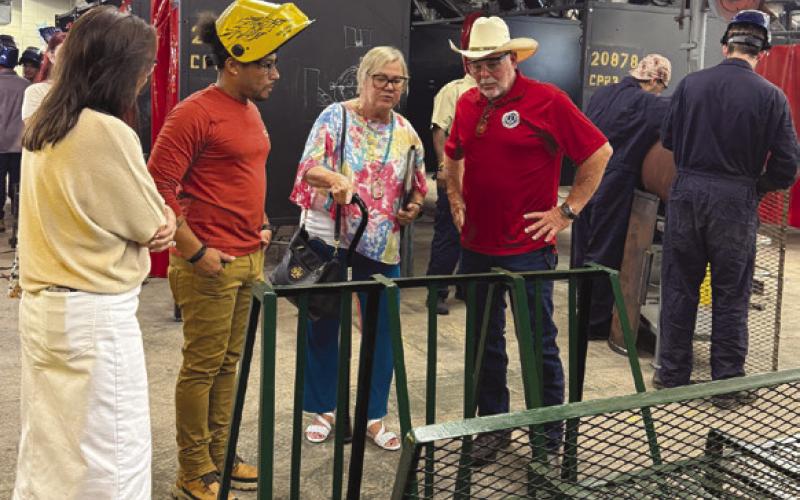 Nunez Donates Public Benches To Parish