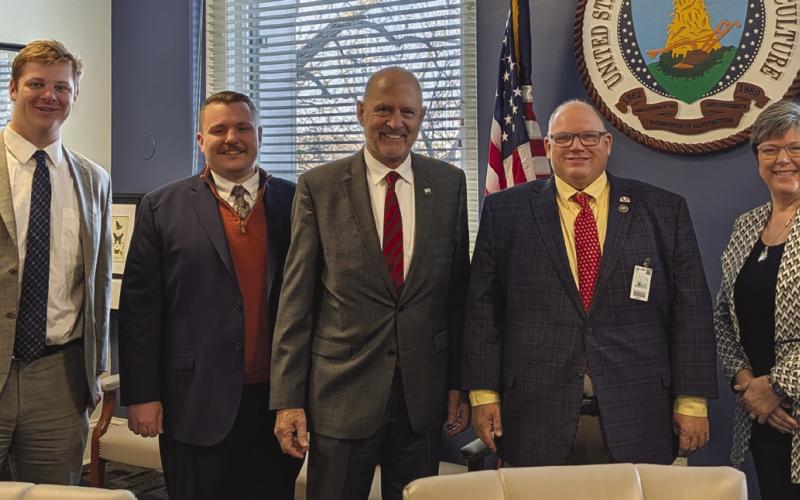 Representative Bayham met with USDA Ocials at their headquarters in Washington, DC.