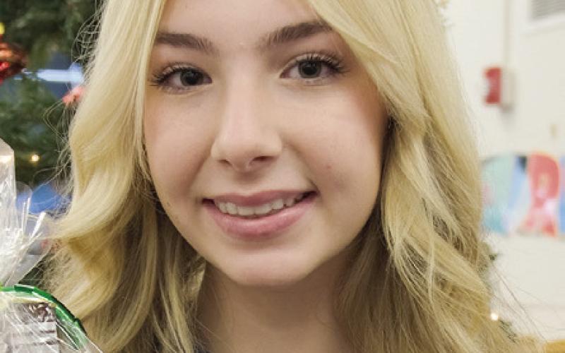 Kinlee Pohlmann Middle Student of the Year