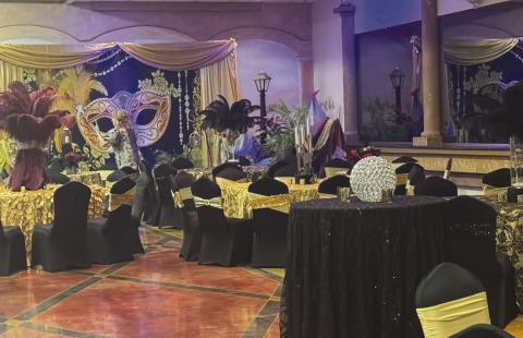 Phyllis Diecidue deserves some kudos for her hard work transforming the venue, La Bella Vita, into a regal setting for this year’s Chalmette High School Prom.