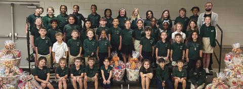 Joseph Davies Elementary Students Collect More Than 550 Items for Annual Thanksgiving Food Drive