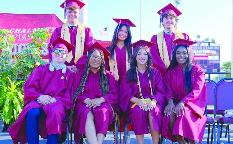 CHS Class of 2026 Senior Class O cers, . rst row left to right: Kaden Roach, Destiny Bullock, Ana Pereira, Nickobe Lewis; second row left to right: Jackson Nunez, Celine Bioc, Christian Miller.