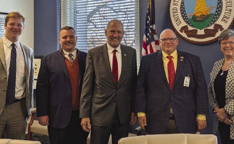 Representative Bayham met with USDA Ocials at their headquarters in Washington, DC.